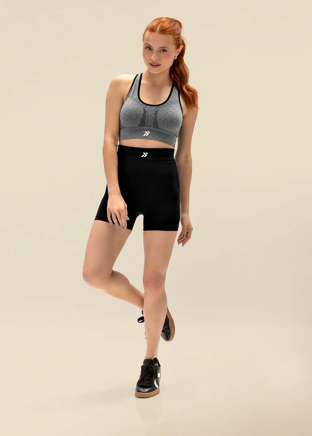 Conjunto Short Modelador e Top Nadador Preto - Logo Símbolo