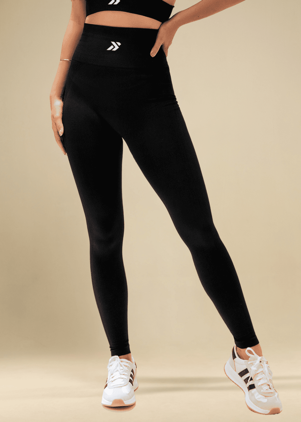 Legging Poliamida Canelada Preto - Logo Símbolo