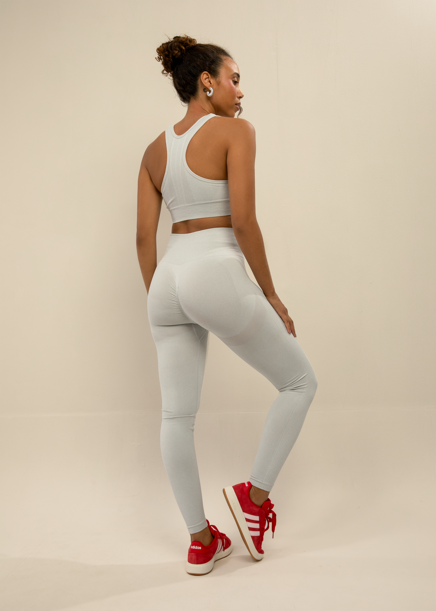 Conjunto Legging Modeladora Mescla e Top Nadador Cinza