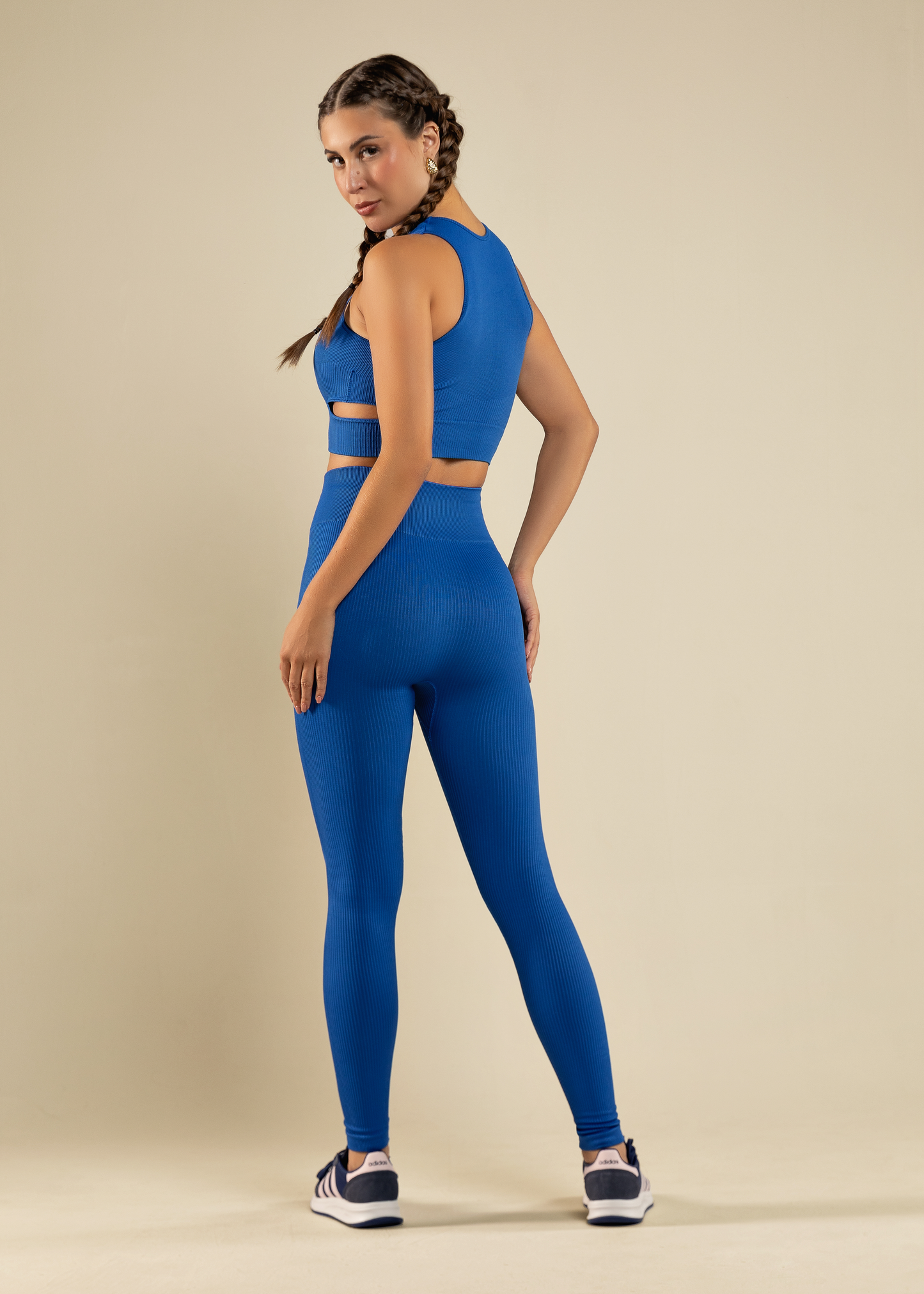 Conjunto Legging Canelada e Top com Recortes Laterais Azul Símbolo