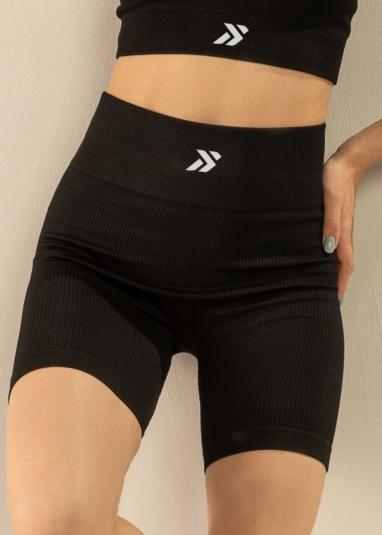 Short Fitness Canelado Preto - Logo Símbolo