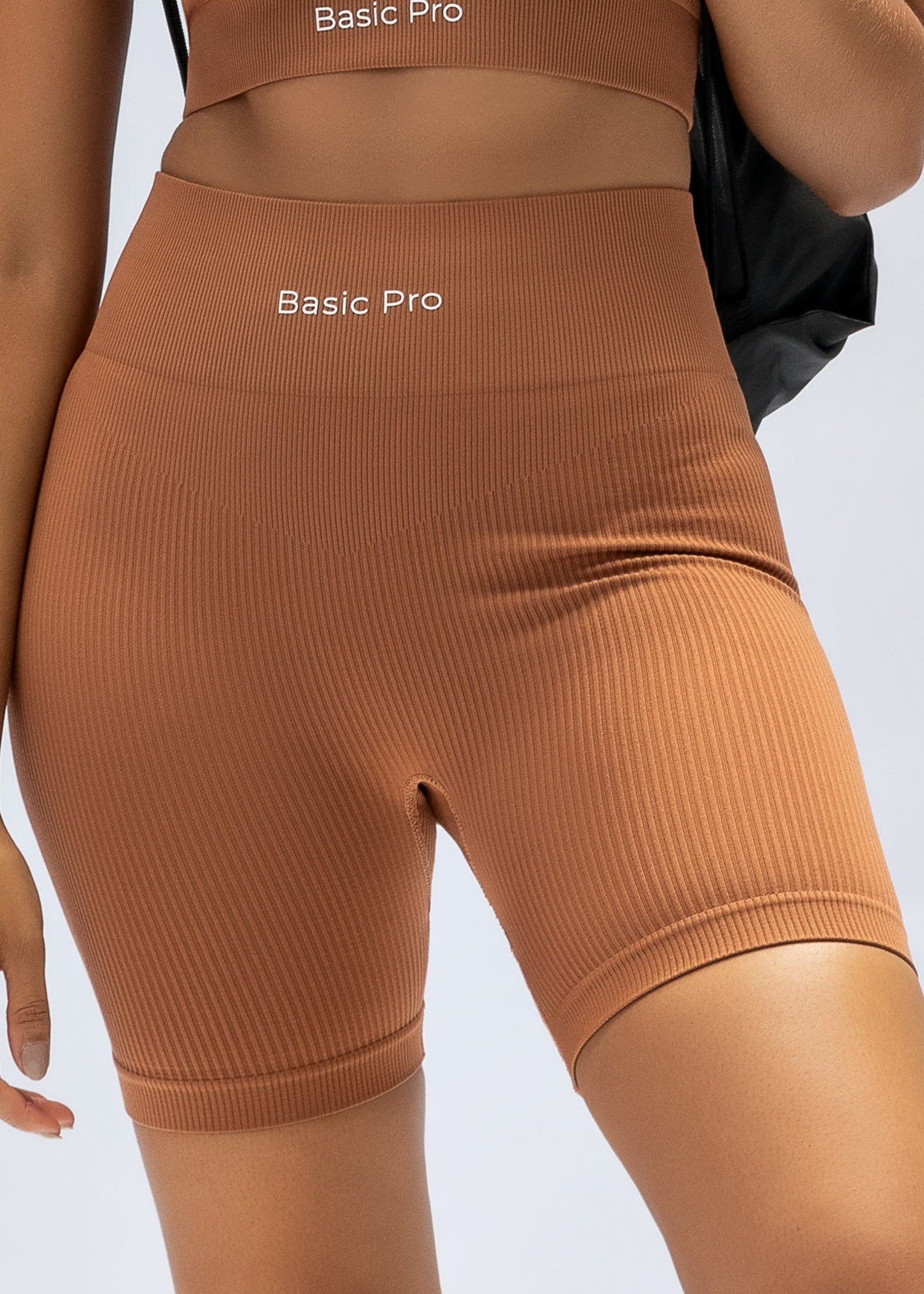 Short Fitness Canelado Marrom