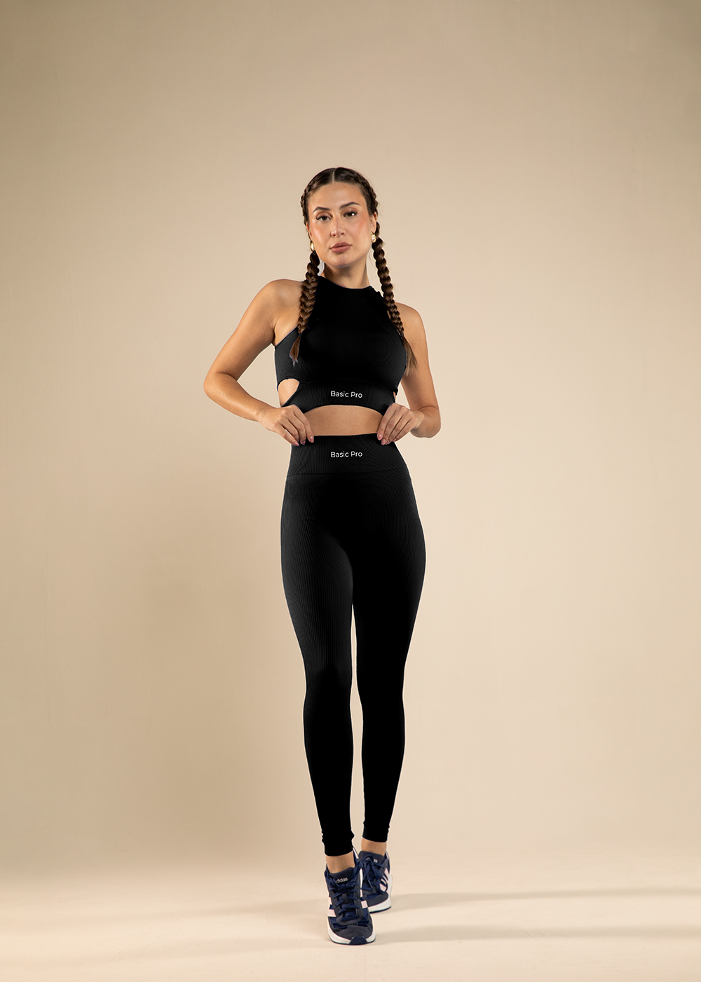 Conjunto Legging e Top Canelado Recorte Lateral Preto